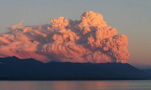volcano-chile-plume_668375n