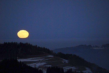 MOON2